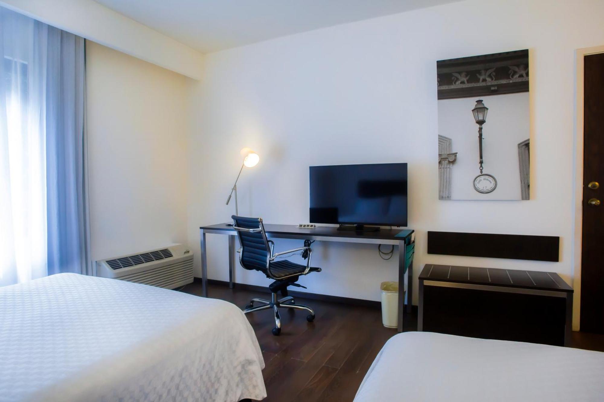 Fiesta Hotel
